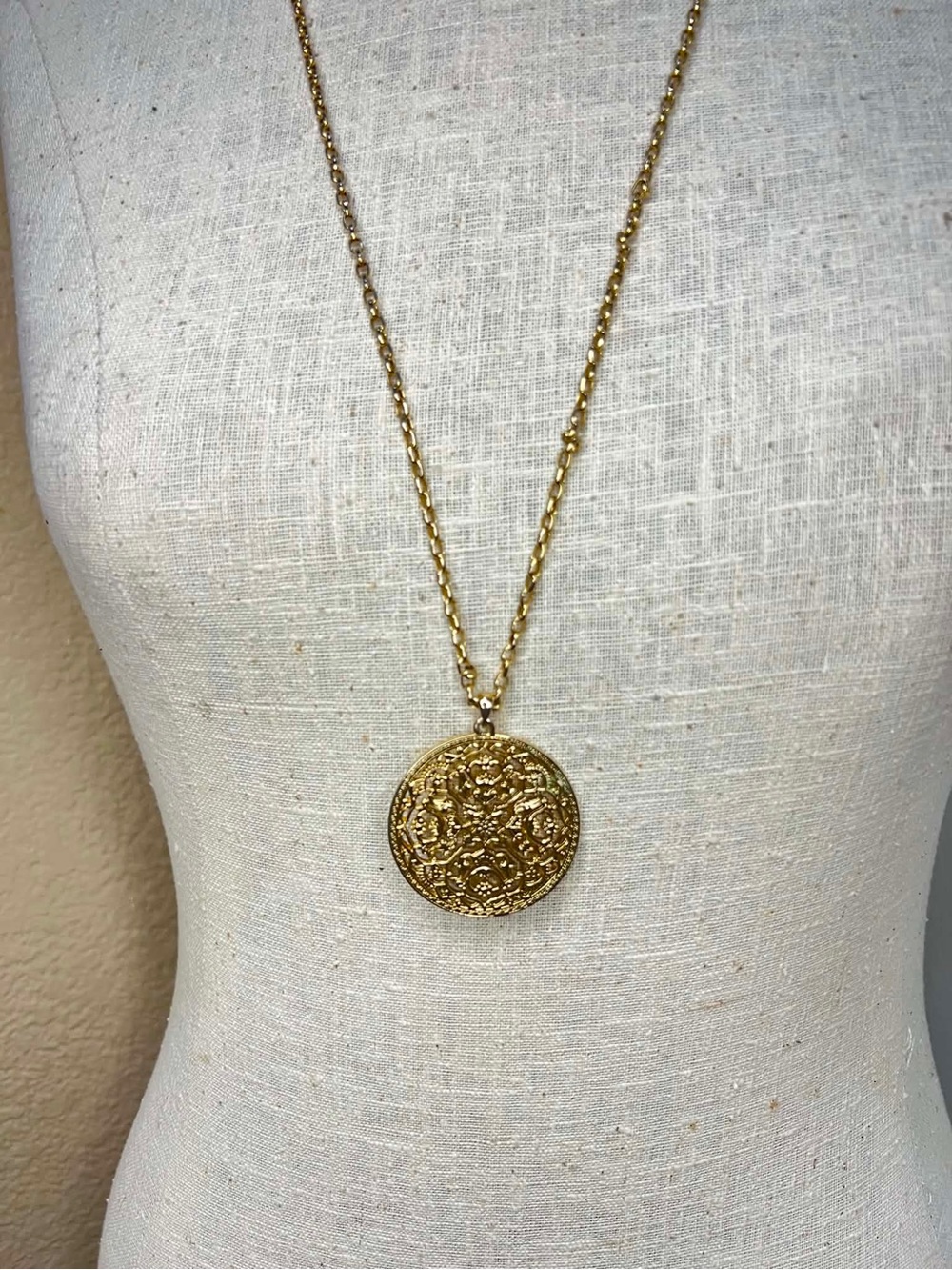 Vintage Gold Tone Filigree Medallion Pendant Long Chain Boho Necklace